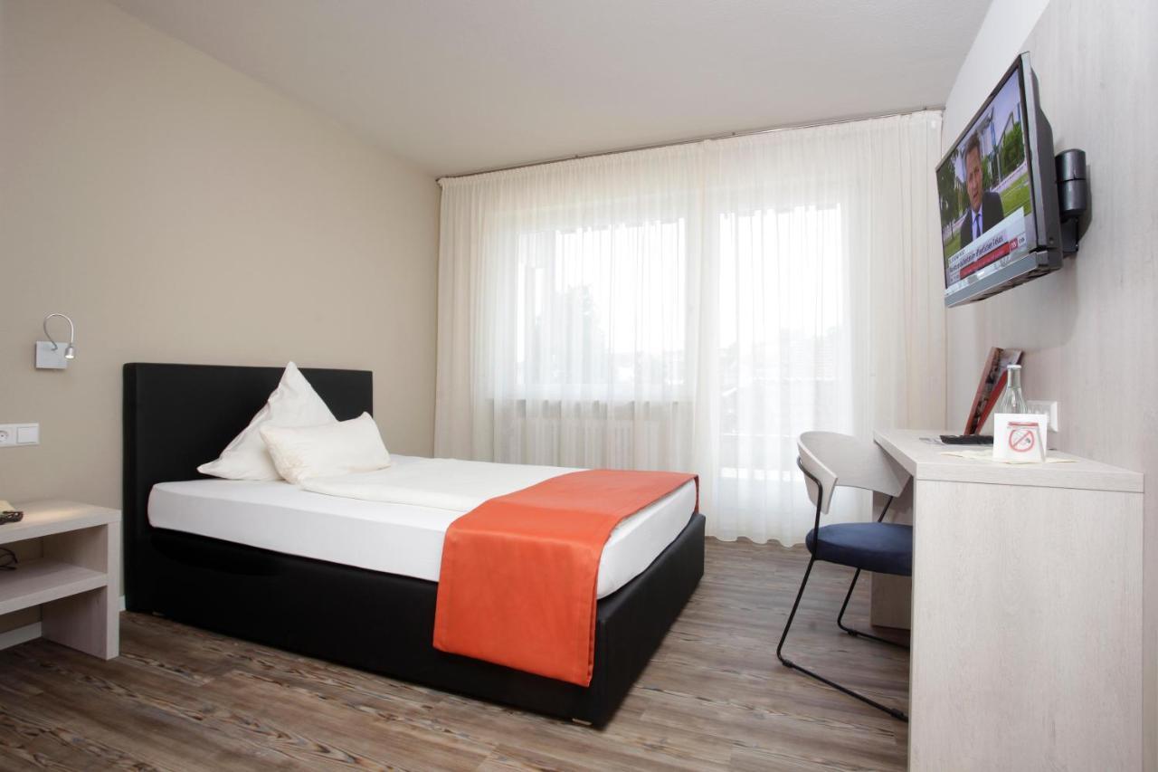 Hotel Stern Albershausen Zewnętrze zdjęcie