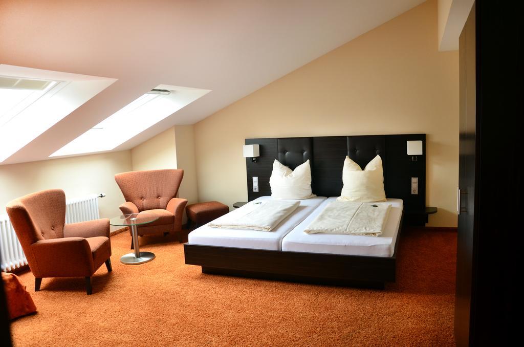 Hotel Stern Albershausen Zewnętrze zdjęcie